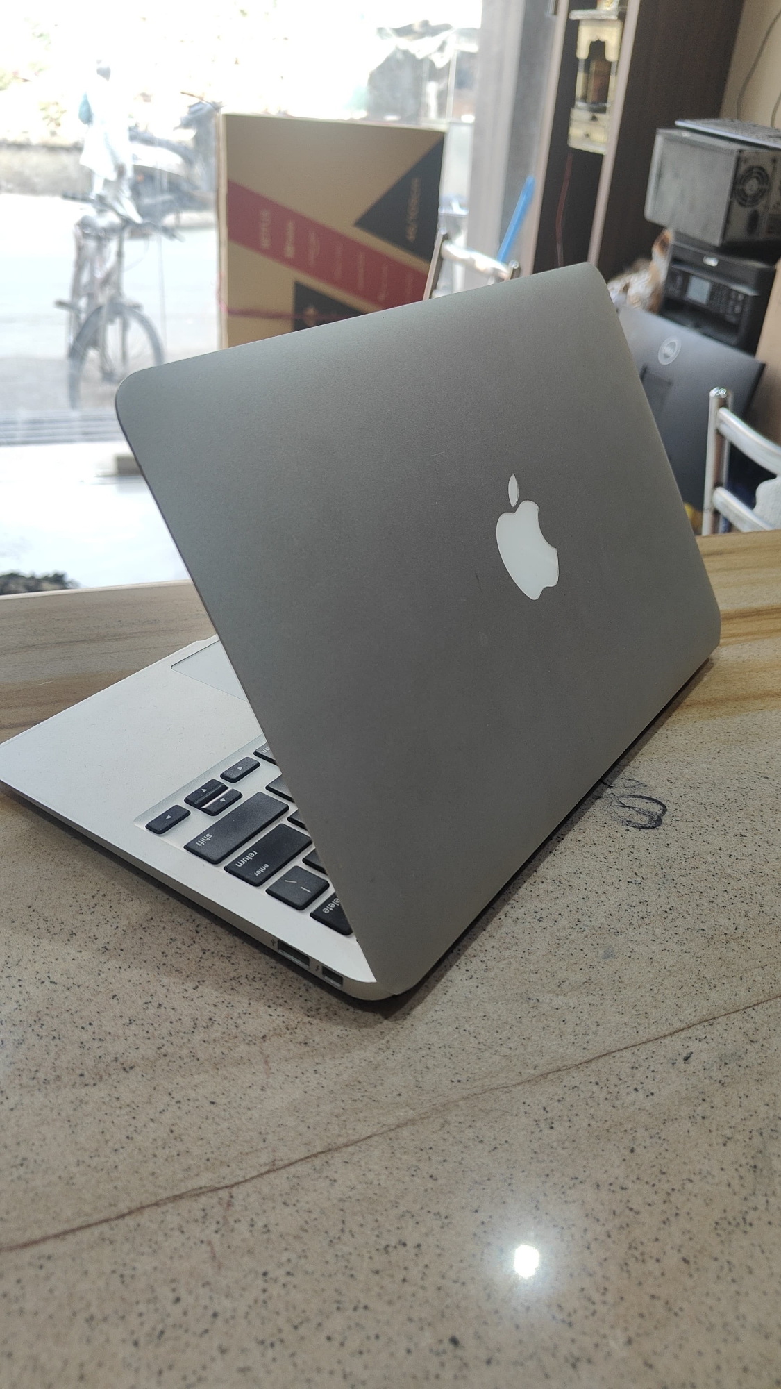 Apple MacBook Air