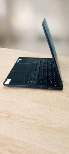 Dell  Latitude E7270 in 
